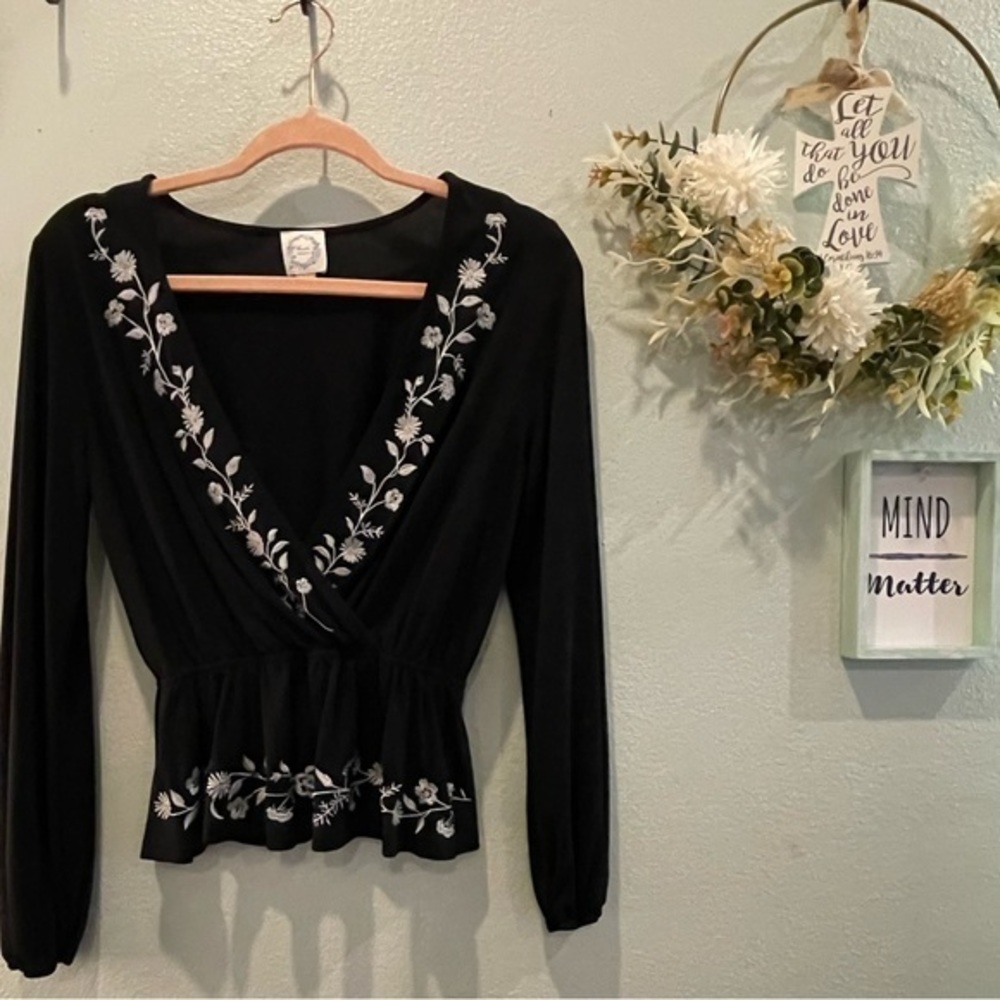 Francesca’s boutique top size medium